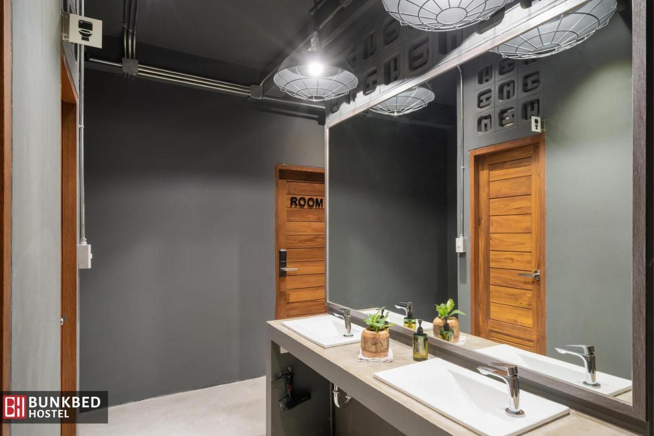 Bunkbed Hostel Makkasan Bagian luar foto