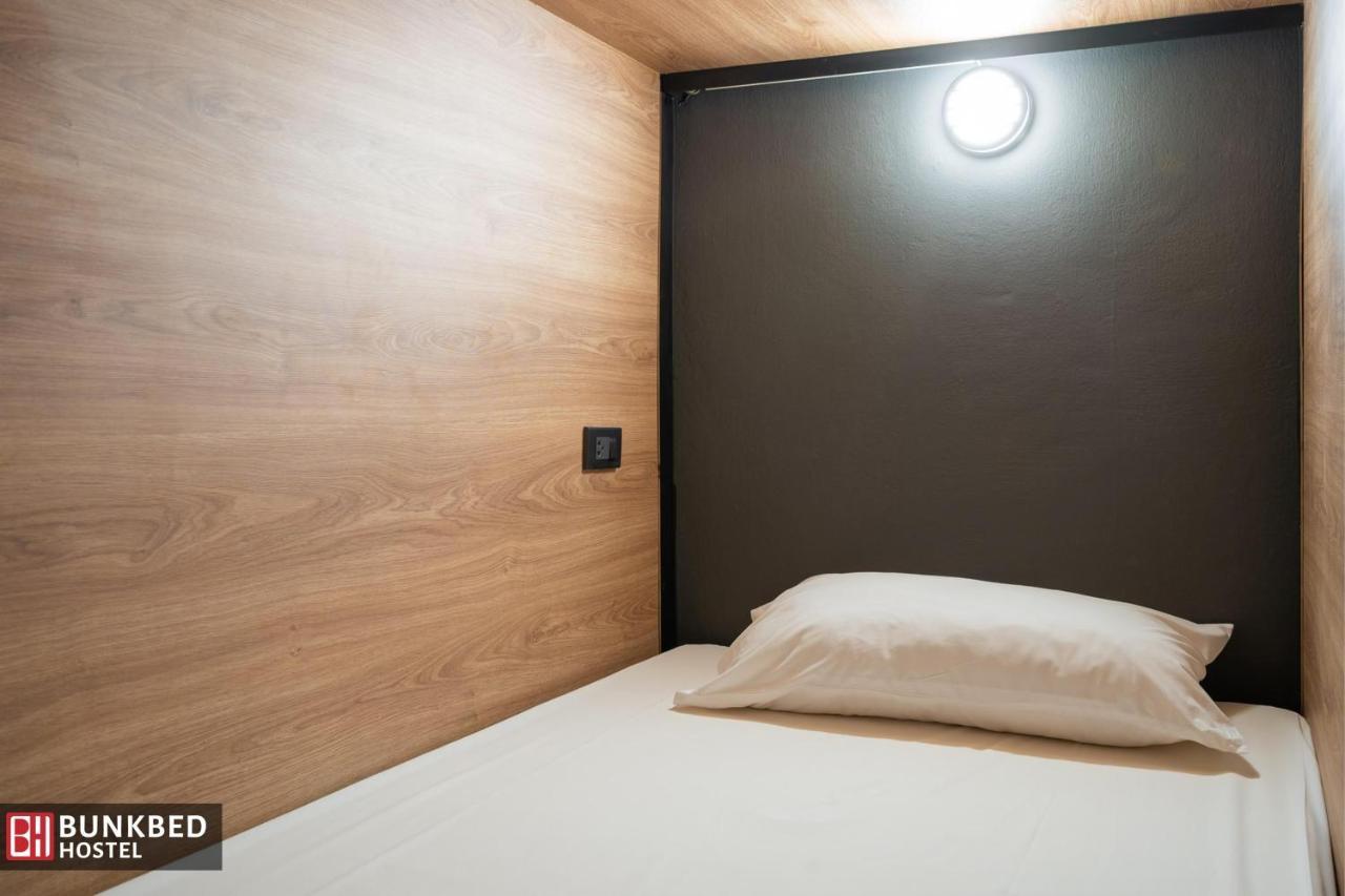 Bunkbed Hostel Makkasan Bagian luar foto