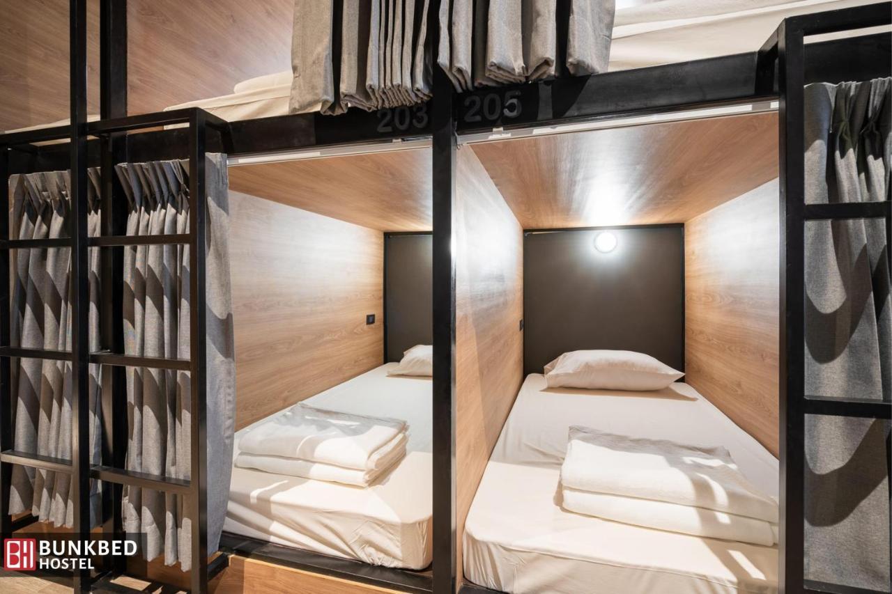 Bunkbed Hostel Makkasan Bagian luar foto